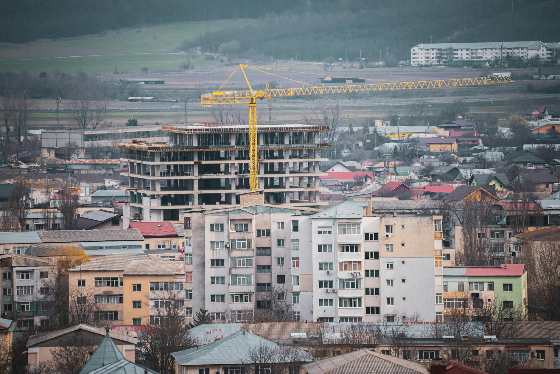 Tetőfedés 2024-ben: Építési engedélyköteles a tetőcsere vagy sem? A leggyakoribb félreértések, amik miatt komoly bírságot kockáztathatsz